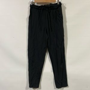Lululemon women’s athletic sweatpants